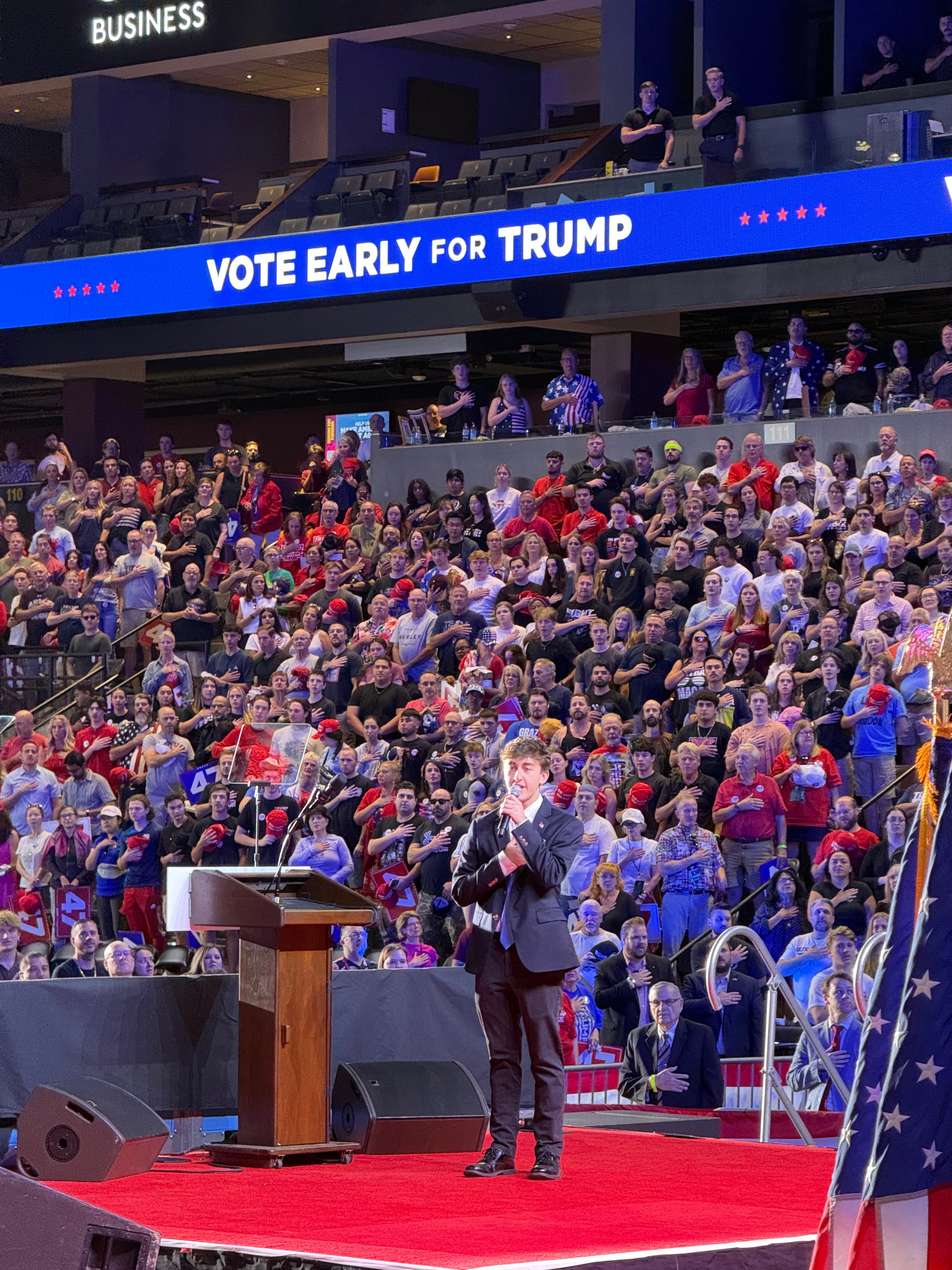 Carson Leading Pledge of Allegiance at Trump Rally