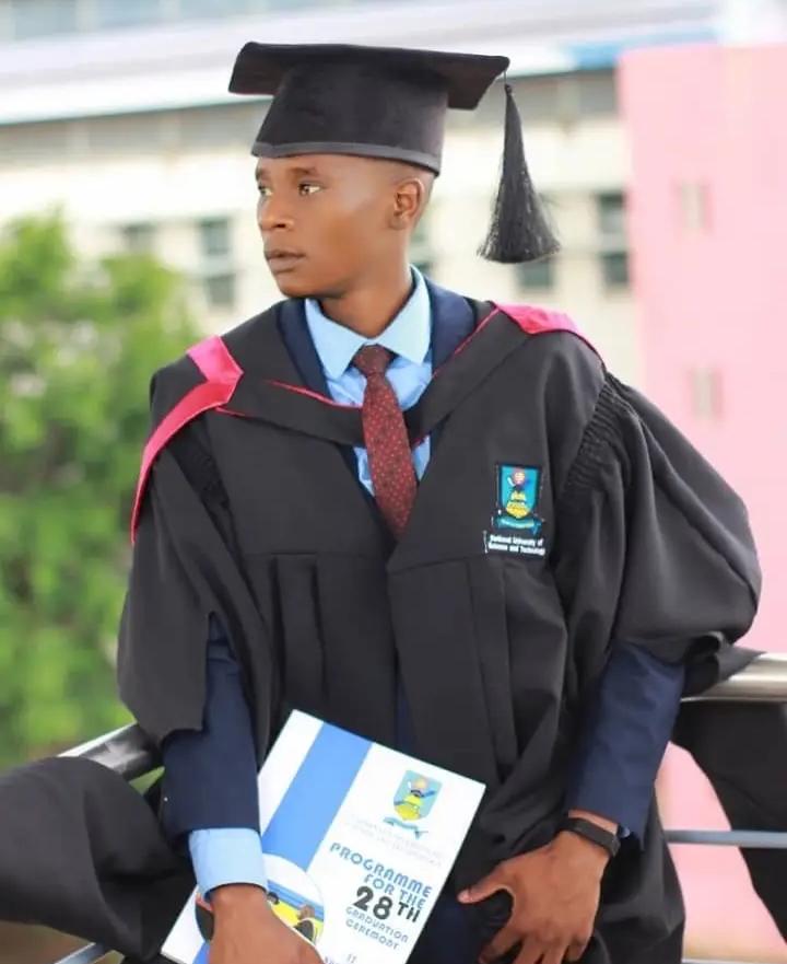 Mcebisi Moyo at November 2022 graduation ceremony wearing academic regalia.